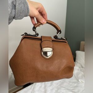 Chic Tan Leather Satchel
